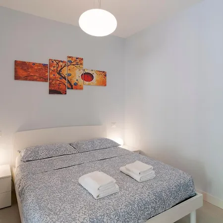 Guesthost - Holiday! Ambra Mini Flat Appartement *