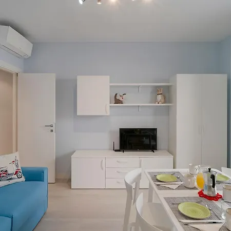 Guesthost - Holiday! Ambra Mini Flat Appartement San Remo