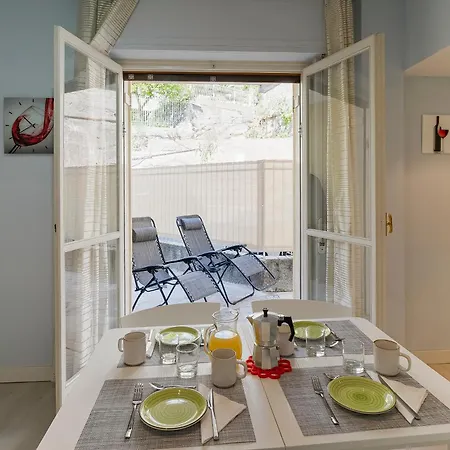 Guesthost - Holiday! Ambra Mini Flat Appartement *