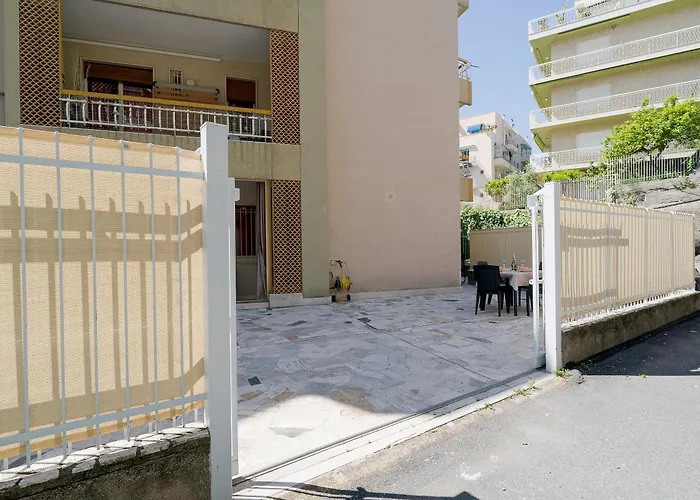 Apartament Guesthost - Holiday! Ambra Mini Flat San Remo